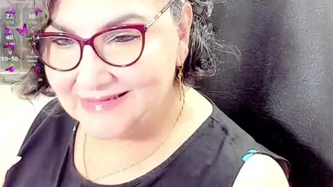 Snapshot of cataleya_mom_ chatting on 04-25-26, 03:53 cataleya online show from 04-25-26, 03:53