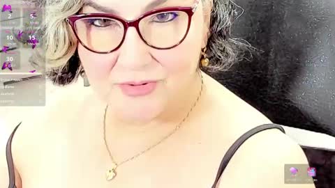 Snapshot of cataleya_mom_ chatting on 04-28-26, 01:48 cataleya online show from 04-28-26, 01:48