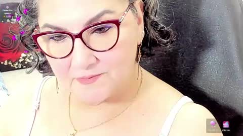 Snapshot of cataleya_mom_ chatting on 05-05-26, 01:57 cataleya online show from 05-05-26, 01:57