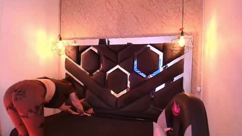 Cataleya online show from 11-24-25, 11:10