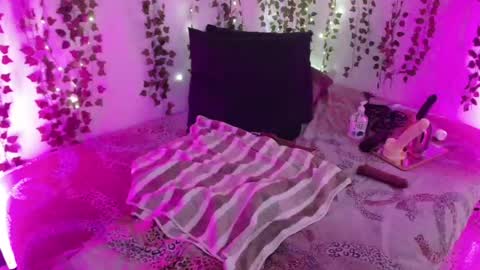 Cataleyaloquita online show from 06-17-26, 03:35