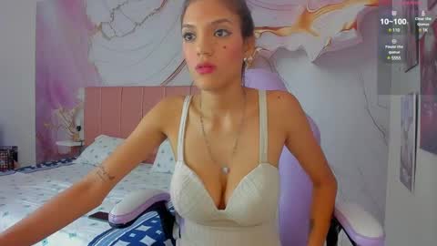 Mia online show from 02-22-25, 03:03