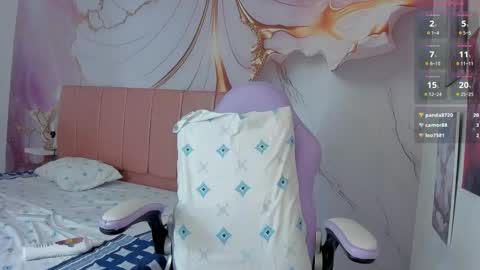 Mia online show from 02-25-25, 05:15