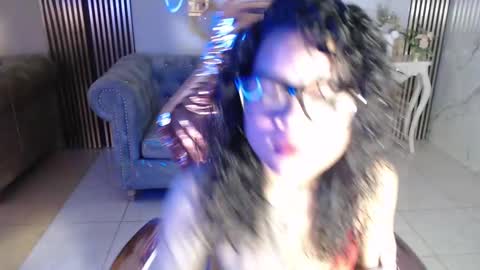 Catalina  online show from 09-17-25, 01:02