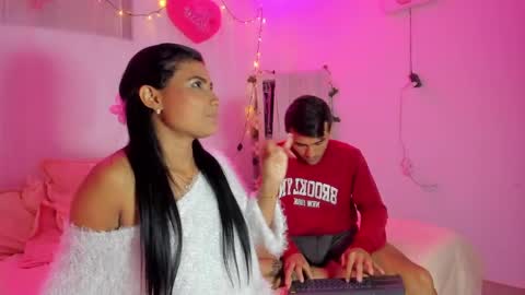 Cata y Roger online show from 02-15-25, 04:25