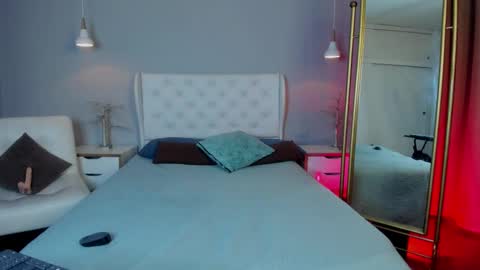 Catalina online show from 02-20-25, 03:08