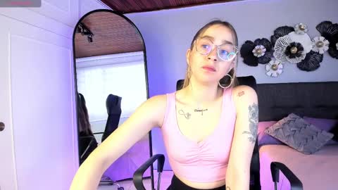 Catalina online show from 02-25-25, 12:34