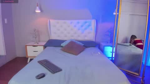 Catalina online show from 03-11-25, 12:17