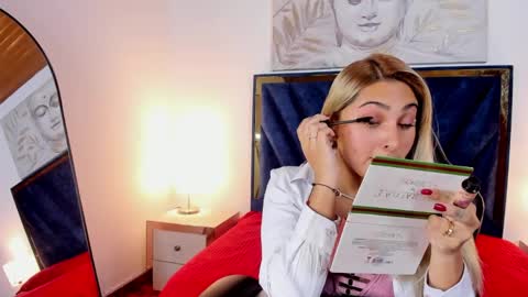 Snapshot of catalina_osorio chatting on 04-11-26, 11:25 catalina_osorio online show from 04-11-26, 11:25