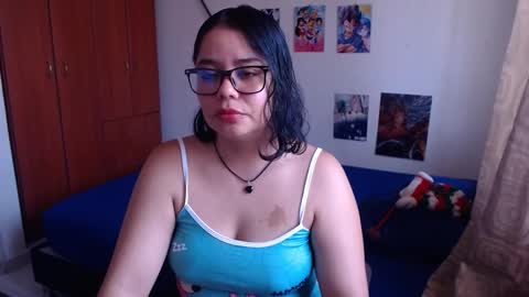 Snapshot of catalinaa_lovee chatting on 09-13-25, 04:07 catalinaa_lovee online show from 09-13-25, 04:07