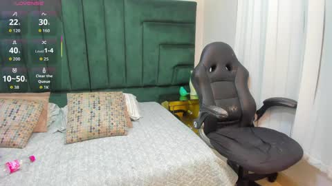 catalinablaze online show from 04-06-26, 01:58