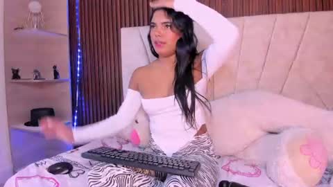 catalleya_f online show from 06-21-26, 08:00