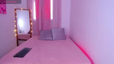 Snapshot of catbaby888_ chatting on 06-30-26, 02:07 online show from 06-30-26, 02:07