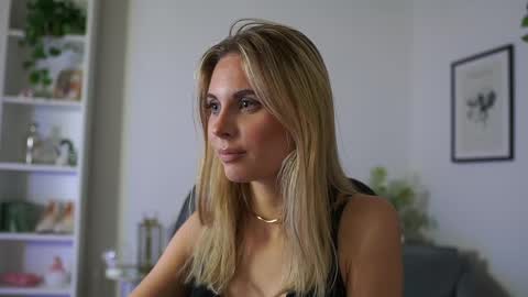 Snapshot of catecrago_ chatting on 02-12-25, 05:05 catecrago online show from 02-12-25, 05:05