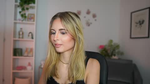Snapshot of catecrago_ chatting on 02-27-25, 02:10 catecrago online show from 02-27-25, 02:10