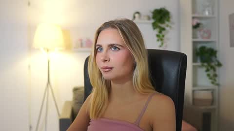 catecrago  online show from 11-26-25, 08:59