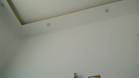 Snapshot of catelinan chatting on 06-25-26, 04:34 catelinan online show from 06-25-26, 04:34