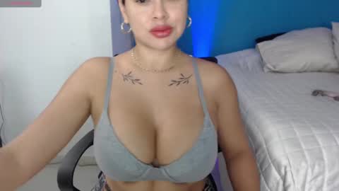 Snapshot of caterineloves chatting on 02-18-25, 06:58 katerine online show from 02-18-25, 06:58