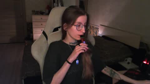 Snapshot of cath_dysphoria_ chatting on 03-27-26, 06:40 CATH online show from 03-27-26, 06:40