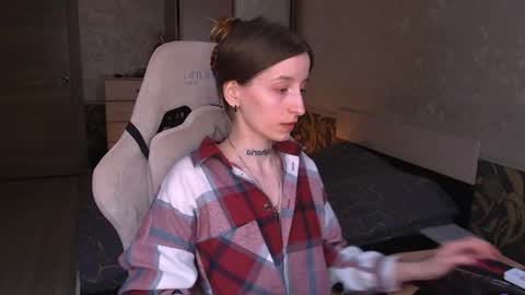 Snapshot of cath_dysphoria_ chatting on 05-06-26, 10:09 CATH online show from 05-06-26, 10:09