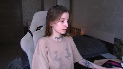 Snapshot of cath_dysphoria_ chatting on 05-09-26, 10:42 CATH online show from 05-09-26, 10:42