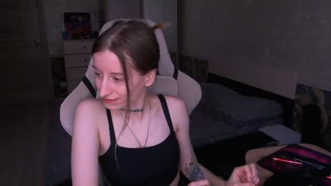 Snapshot of cath_dysphoria_ chatting on 06-25-26, 10:20 CATH online show from 06-25-26, 10:20