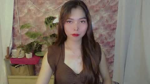 Snapshot of catherine_365 chatting on 05-25-26, 02:50 catherine_365 online show from 05-25-26, 02:50