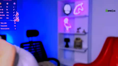 Snapshot of catherine_kitty chatting on 02-11-25, 04:13 Catherine online show from 02-11-25, 04:13