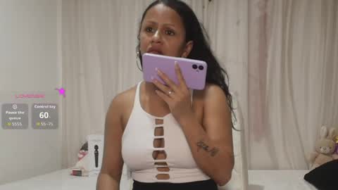 Snapshot of catherine_mature45 chatting on 05-17-26, 11:23 Catherine online show from 05-17-26, 11:23