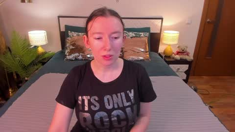 Catrin online show from 04-08-26, 05:07