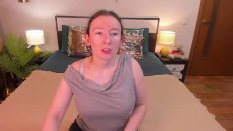 Catrin online show from 04-14-26, 01:55