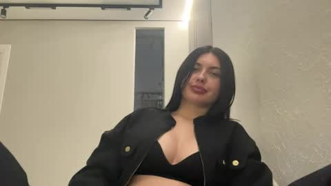 Snapshot of catheywiswall chatting on 05-21-26, 06:04 Lisa online show from 05-21-26, 06:04