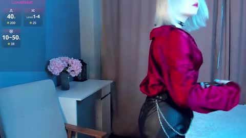 Mia online show from 03-26-26, 11:05