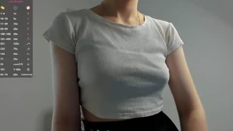 Mia online show from 06-30-26, 11:11