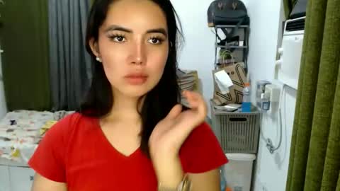 Snapshot of cathy_lyn chatting on 04-13-26, 12:43 cathy_lyn online show from 04-13-26, 12:43