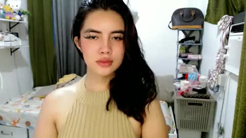 Snapshot of cathy_lyn chatting on 05-03-26, 11:16 cathy_lyn online show from 05-03-26, 11:16