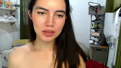 Snapshot of cathy_lyn chatting on 05-26-26, 12:39 cathy_lyn online show from 05-26-26, 12:39