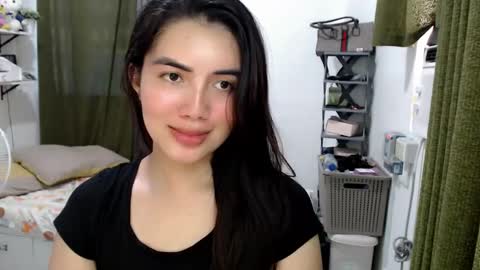 Snapshot of cathy_lyn chatting on 05-27-26, 08:33 cathy_lyn online show from 05-27-26, 08:33