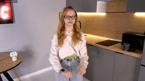 Katiee online show from 04-29-26, 07:34