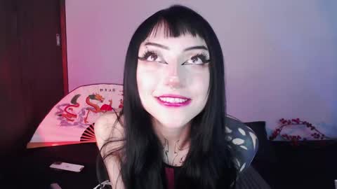 Snapshot of cati_petite chatting on 01-09-25, 04:52 Cati help me reach my goal of 100 thumbs up again 3 online show from 01-09-25, 04:52