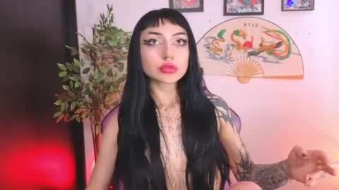 Snapshot of cati_petite chatting on 05-17-26, 07:21 Cati help me reach my goal of 100 thumbs up again 3 online show from 05-17-26, 07:21