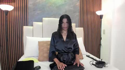 catiusca_reyes_03 online show from 11-25-25, 01:55