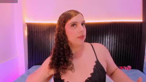 Snapshot of catleyanoire_ chatting on 04-20-26, 10:22 Catleya Noire online show from 04-20-26, 10:22