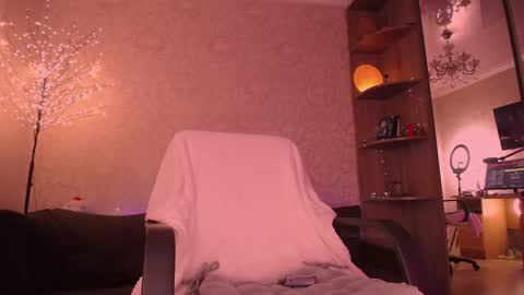 Snapshot of catromance chatting on 01-23-25, 10:54 Katerina online show from 01-23-25, 10:54