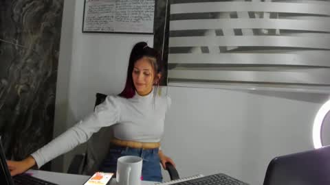 CATT EVANS online show from 01-28-25, 04:18