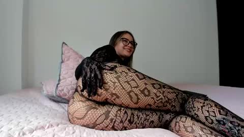 Snapshot of cattaleya_rose chatting on 05-05-26, 09:12 Catta online show from 05-05-26, 09:12