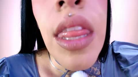 Snapshot of catte_jensen chatting on 04-27-26, 05:49 Cattleya online show from 04-27-26, 05:49