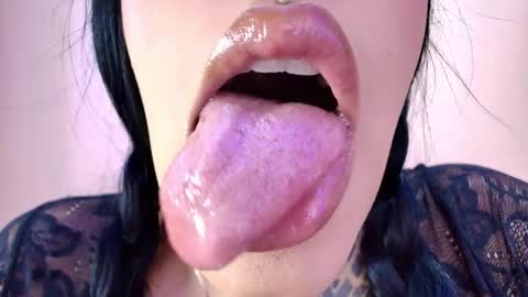 Snapshot of catte_jensen chatting on 04-29-26, 05:55 Cattleya online show from 04-29-26, 05:55