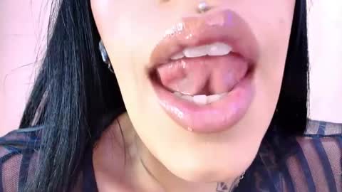 Snapshot of catte_jensen chatting on 04-30-26, 05:14 Cattleya online show from 04-30-26, 05:14