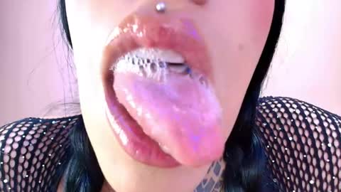 Snapshot of catte_jensen chatting on 05-01-26, 04:06 Cattleya online show from 05-01-26, 04:06